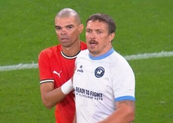 Oleksandr Usyk se pasa al fútbol: ¿Será este su destino tras colgar los guantes?