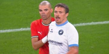 Oleksandr Usyk se pasa al fútbol: ¿Será este su destino tras colgar los guantes?