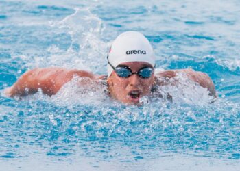 Leydar y Pérez encabezan natación para Panamá