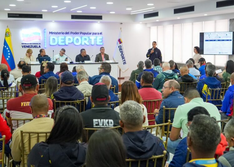 Ministro Cardillo evaluó agenda deportiva