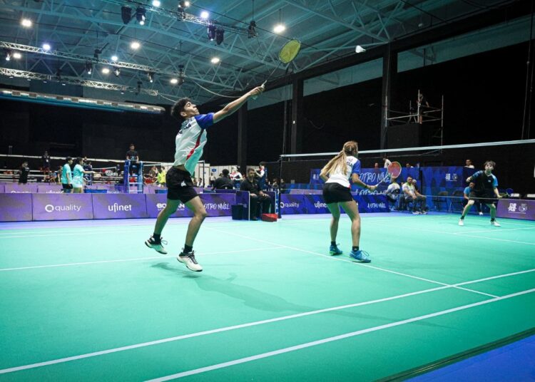 Bádminton se metió en cinco semifinales