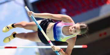 Saavedra campeona en salto con garrocha