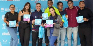 Corredores recibieron kit para la One Run